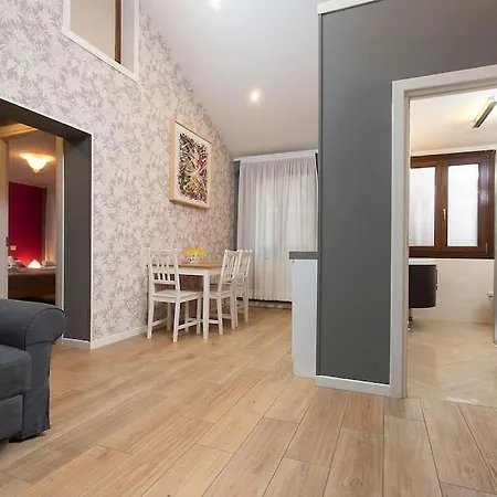 Art - Biennale Apartment *